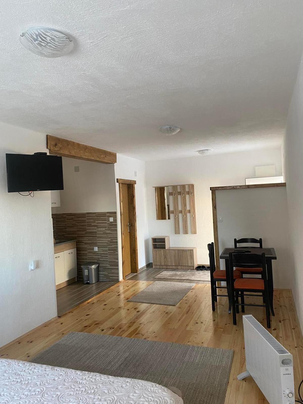 Studio Apartmani V&V جابلياك المظهر الخارجي الصورة